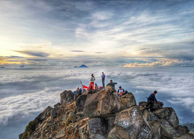 5 Tempat Wisata di Malang Buat Para Pendaki Gunung